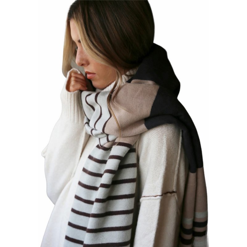 Tutti & Co Levee Scarf S318 on model
