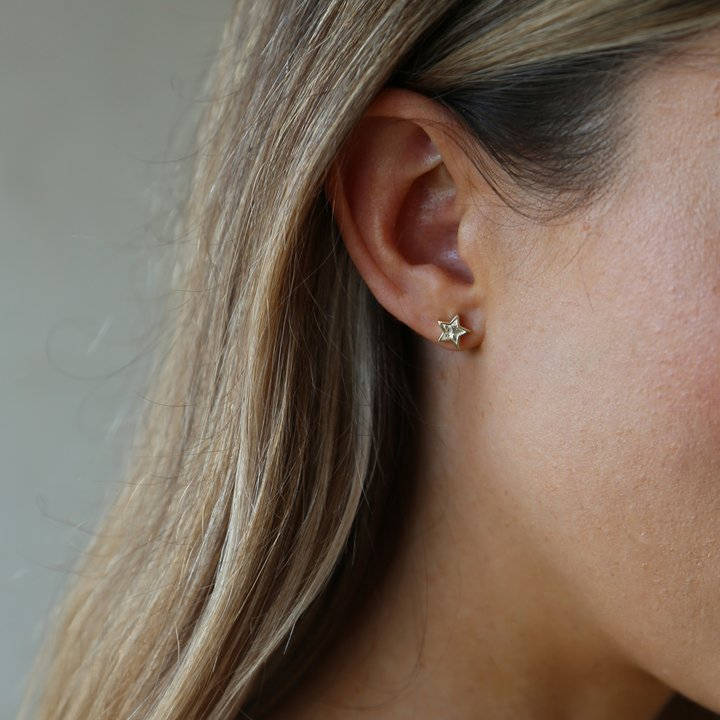 Tutti & Co Midnight Star Earrings Gold EA421G on model