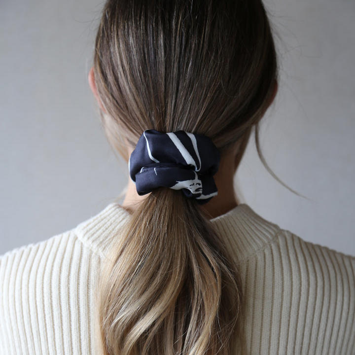 Tutti & Co Mist Scrunchie SCR32 on model