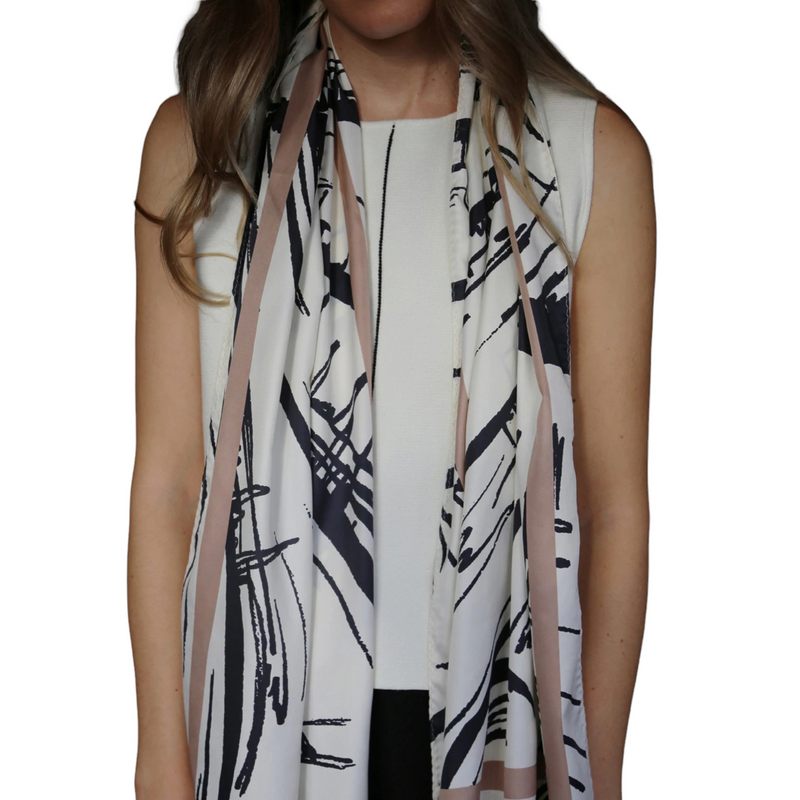 Tutti & Co Muse Scarf S341 on model front