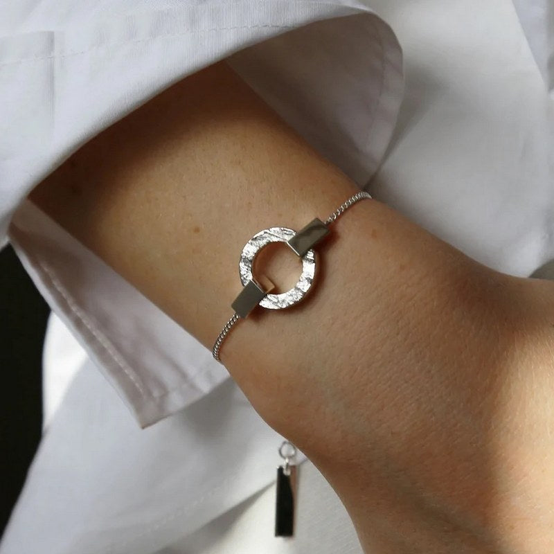 Tutti & Co Palm Bracelet Silver BR562S on model close-up