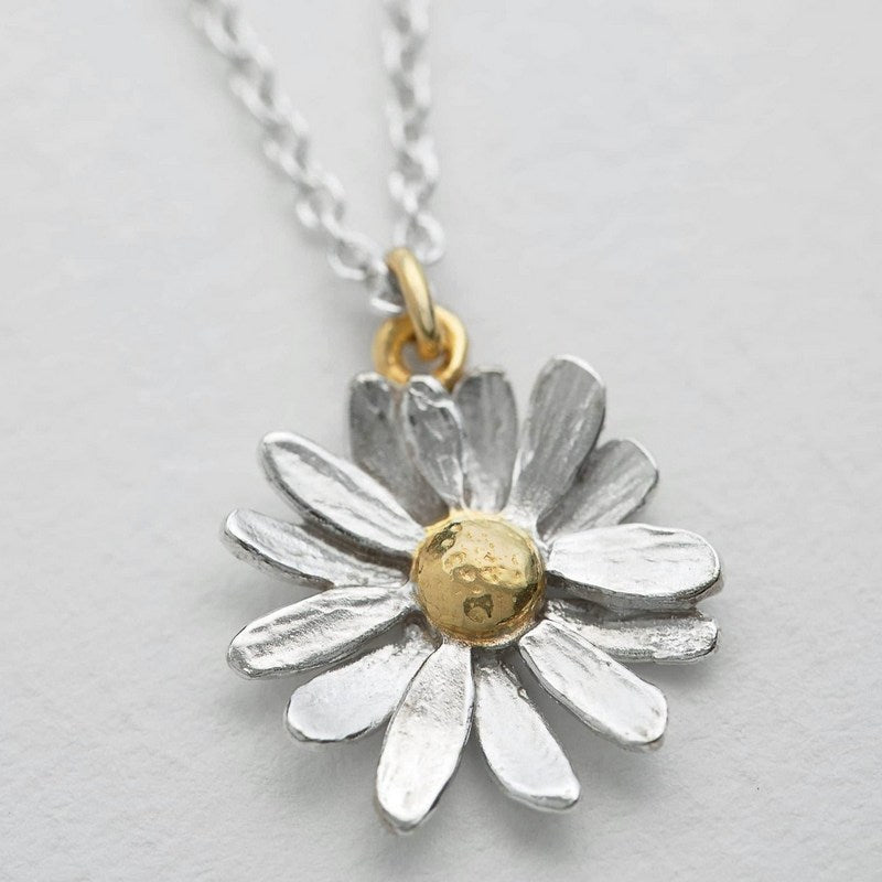 Alex Monroe Jewellery Daisy Necklace PN4B-MIX detail