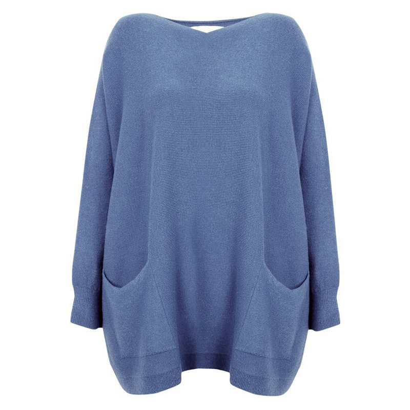Amazing Woman Caryf X Oversized Jumper 2 Pockets in Bluette front