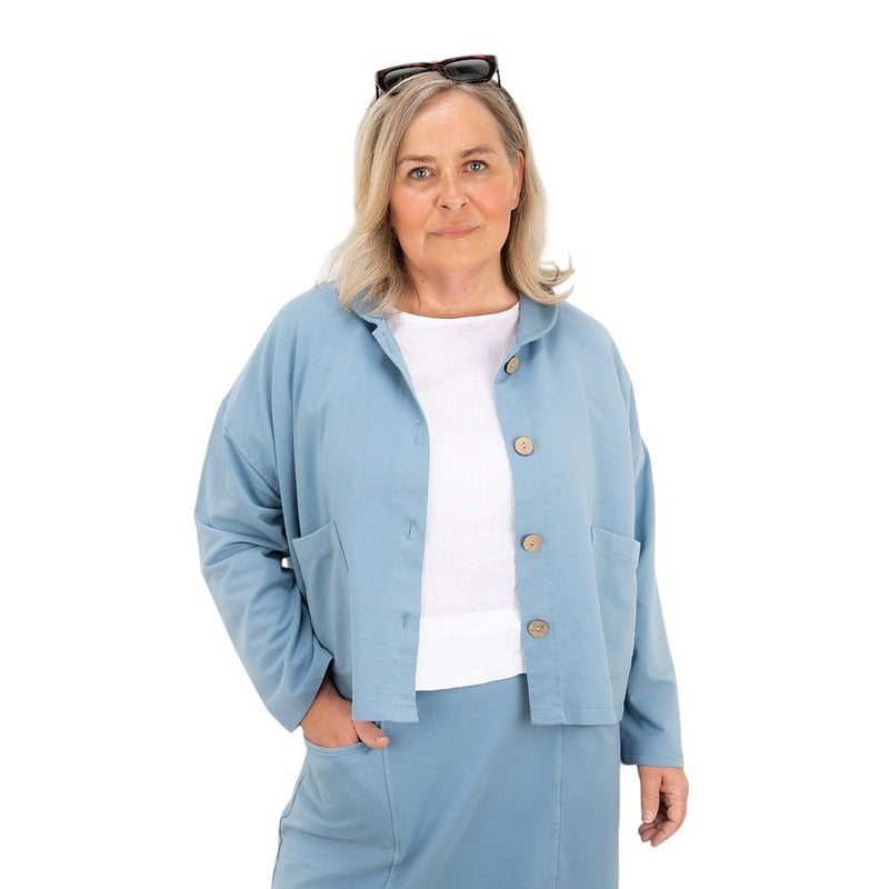 Amazing Woman Goldie Loop Back 2 Pocket Jersey Jacket Denim Blue model