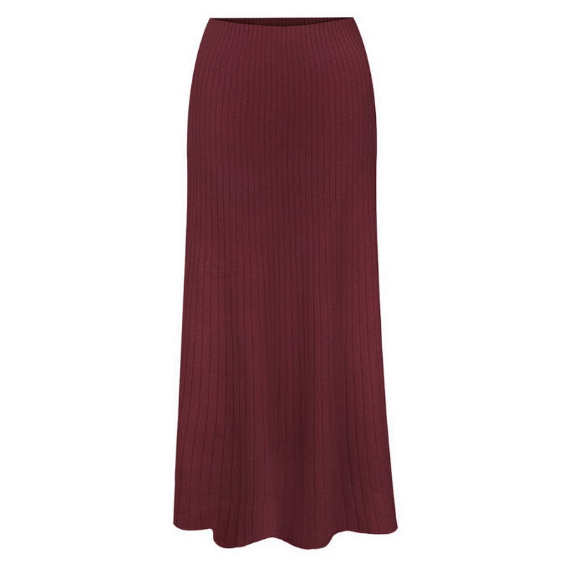 Amazing Woman Sachia Ribbed Long Skirt in Mulberry front