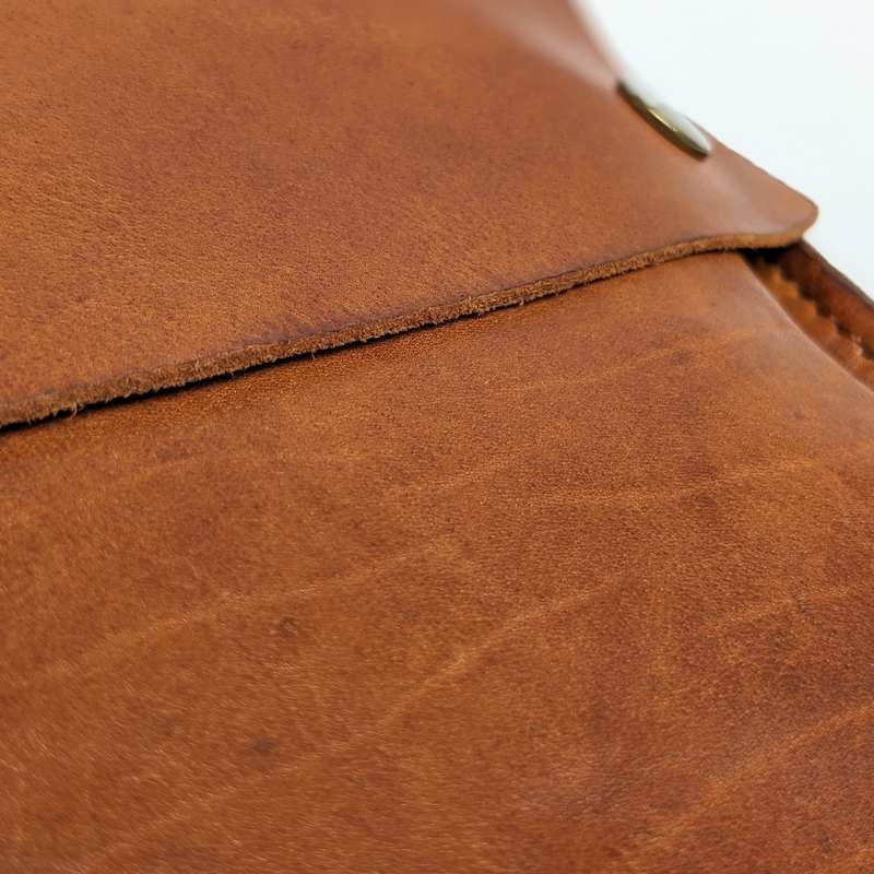 Ashwood Leather Crossbody Bag Medium Tan D-101 TAN detail