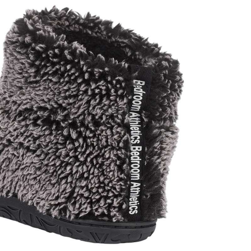 Bedroom Athletics Leonardo Snow Tipped Sherpa Slipper Boot rear