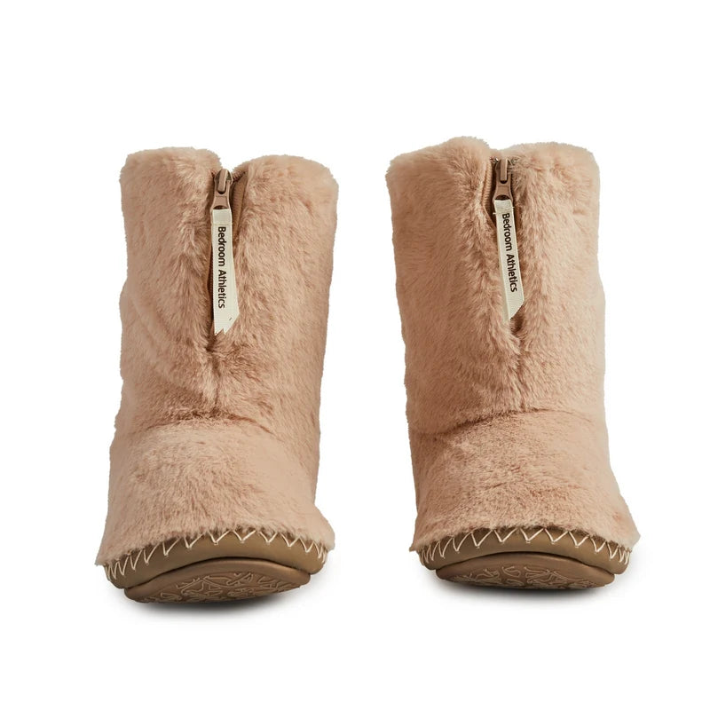 Bedroom Athletics Marilyn Faux Fur Slipper Boot Gingerbread Pair front