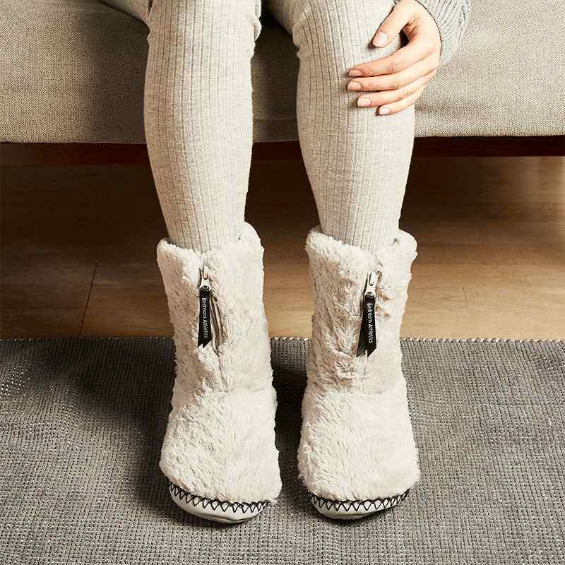 Bedroom Athletics Marilyn Faux Fur Slipper Boots 210-079-087 lifestyle