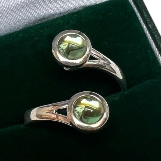 Birth Stone Ring August Peridot BSR-AUG detail