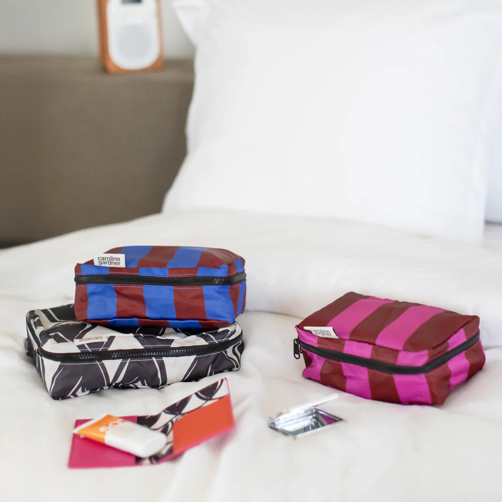 Caroline Gardner Mono Linked Hearts Stripe Set of 3 Packing Cubes ZCM100 lifestyle