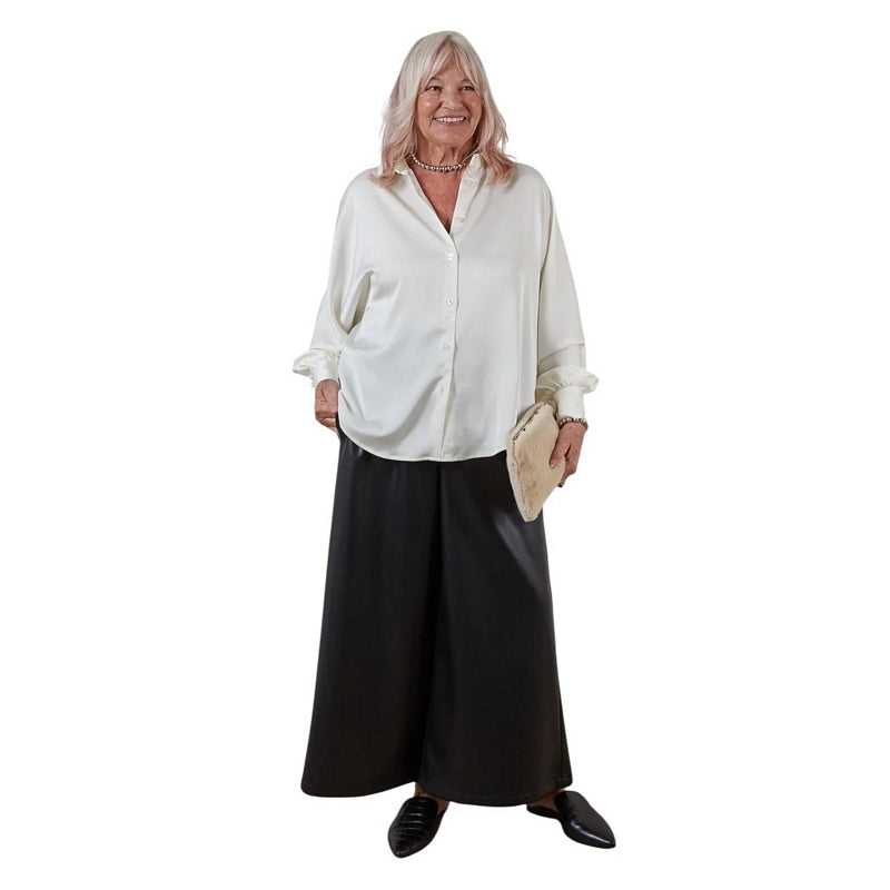 Chalk Clothing Flo Shirt Off White on model front