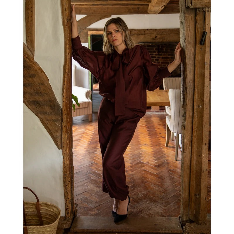 Chalk Clothing Tiffany Trouser Burgundy on model lifestyle 2