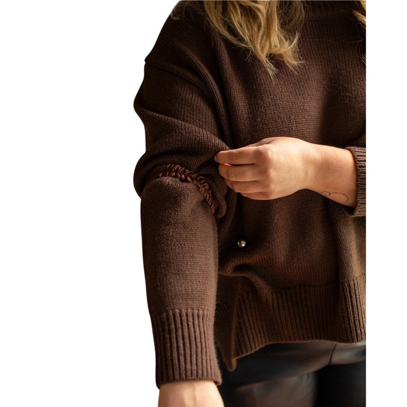Chalk Clothing UK Belinda Sleeve Garters Chocolate on model front