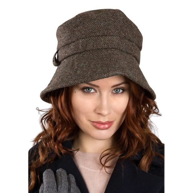 Dents Moon Bucket Hat in Pewter Herringbone 3-5157 on model