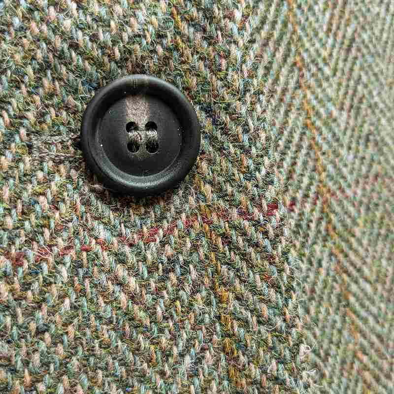 Eliz Scott Harris Tweed Long Coat Green 101 button