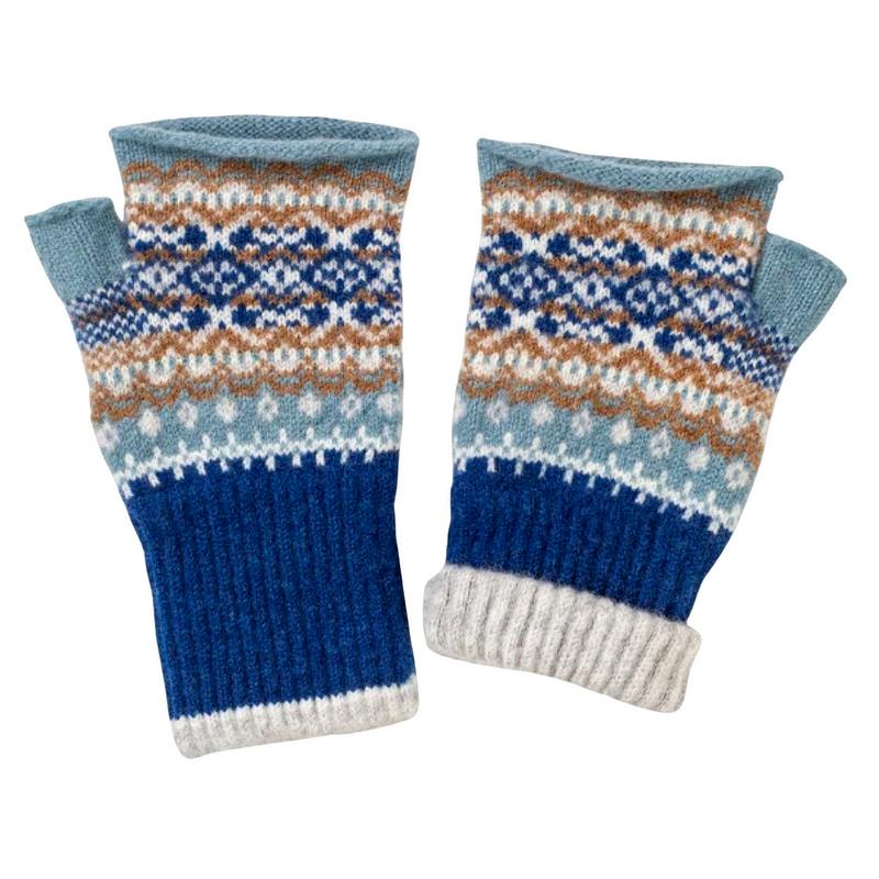 Eribe Knitwear Alloa Open Mitt in Dew