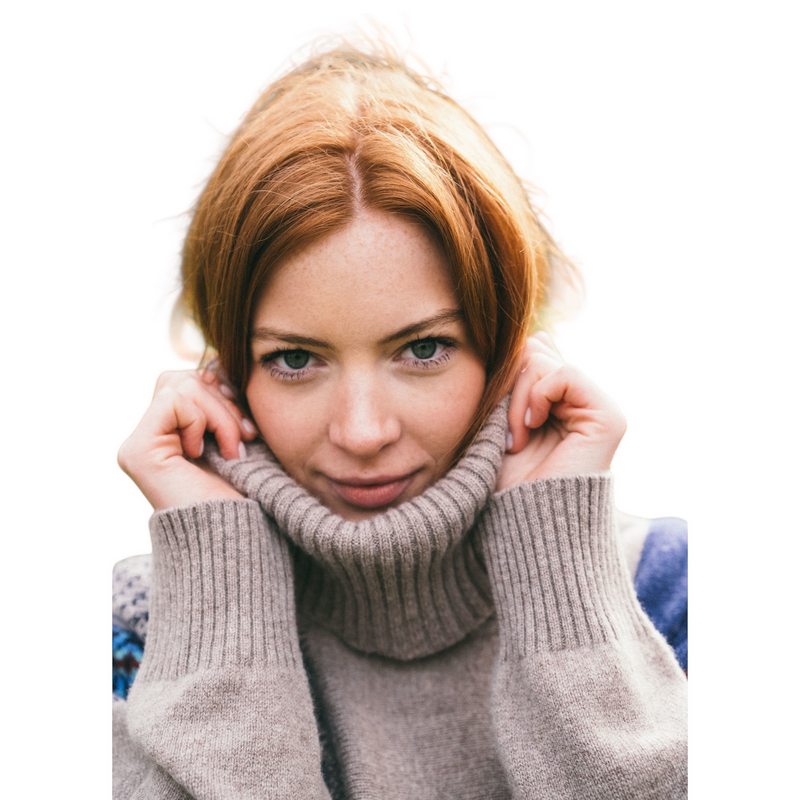 Eribe Knitwear Montrose Cowl Sweater Oban Sky on model neck detail
