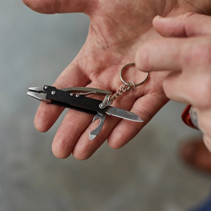 Gentlemen's Hardware Mini Pliers Multi Tool Keyring GEN760 lifestyle