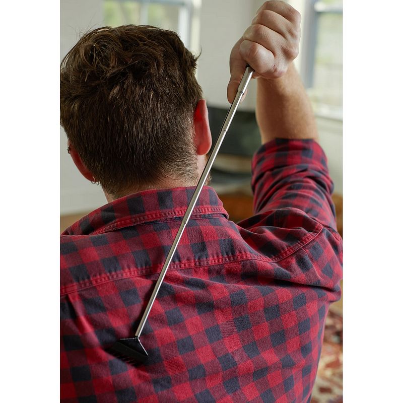 Gentlemen's Hardware Telescopic Back Scratcher GEN761 in use