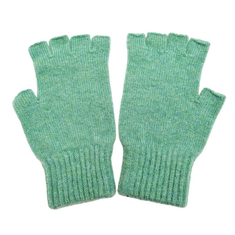 Old School Beauly Knitwear Highlander Fingerless Gloves Peapod