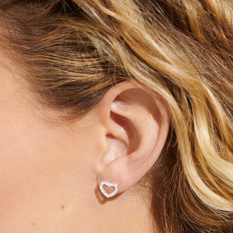 Joma 7689 Earring Bauble With Love Silver-plated on model