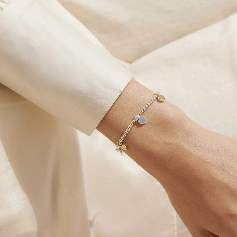 Joma Jewellery 8729 Hearts Bracelet model