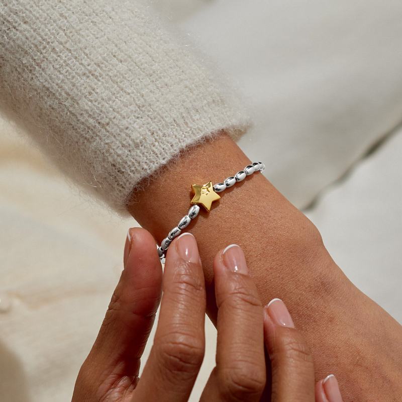 Joma Jewellery 9237 Christmas Wish Merry Christmas Bracelet Pink Red Star Bauble lifestyle