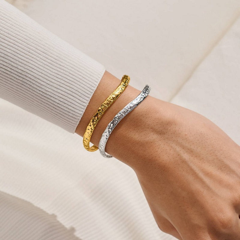 Joma Jewellery Bracelet Bar Hammered Bangle Set Silver and Gold 10252 on model