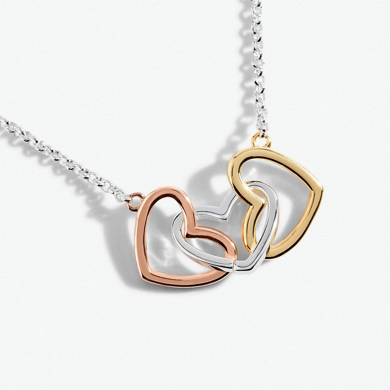 Joma Jewellery Florence Linked Hearts Necklace 5890 detail