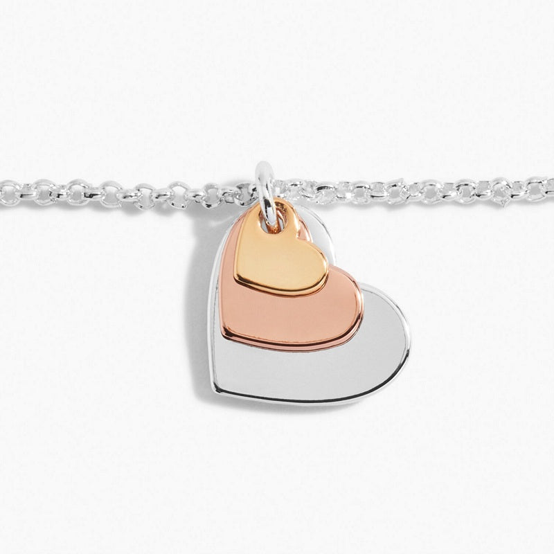 Joma Jewellery Graduating Hearts Bracelet 6394 detail