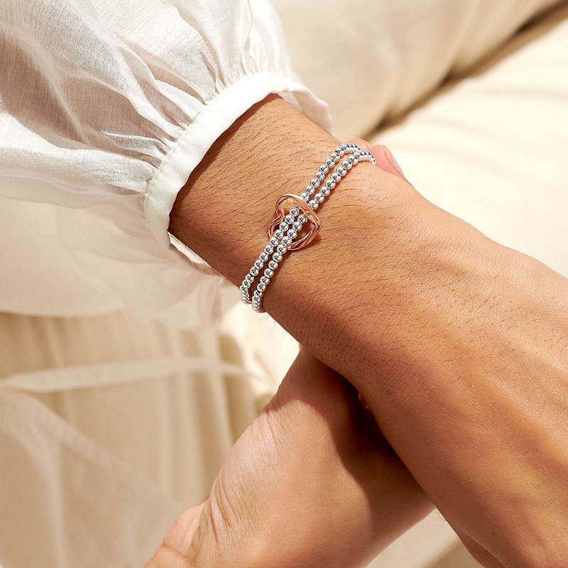 Joma Jewellery Silver Bracelet Bar Twist Heart 7206 on model