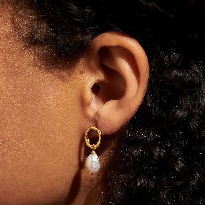 Joma Jewellery Solaria Baroque Pearl Earrings 7162 on model