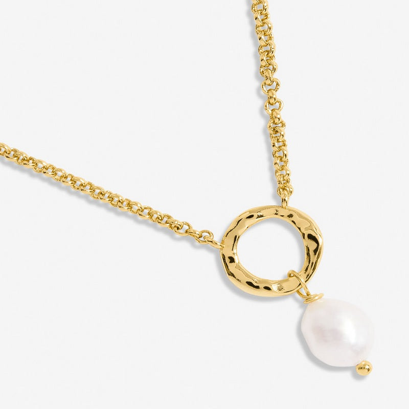 Joma Jewellery Solaria Baroque Pearl Necklace 7160 close up