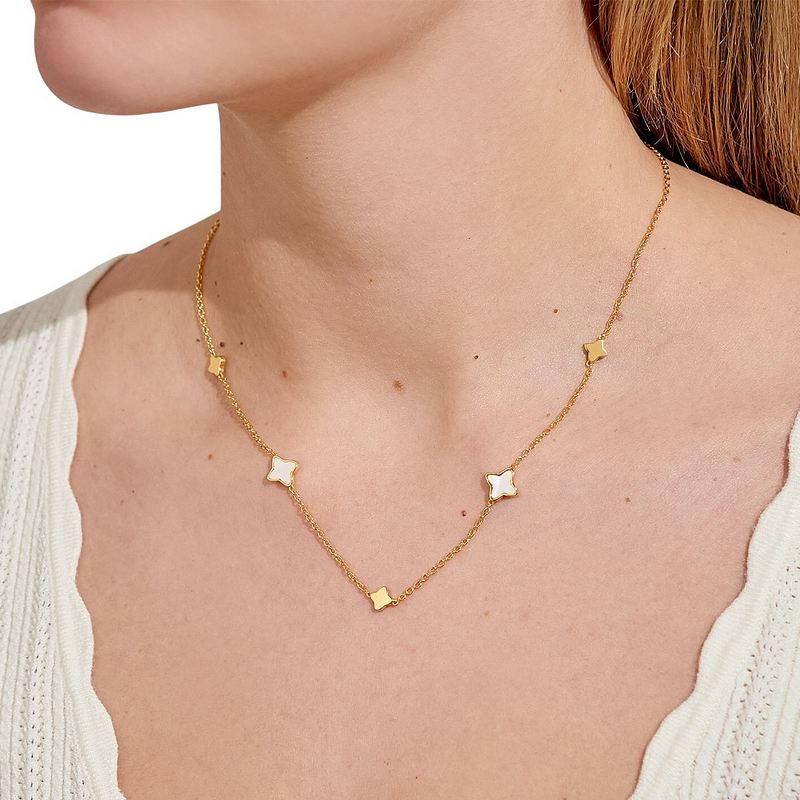 Joma Jewellery Style Stories Mother Of Pearl Clover Necklace 9202 on model