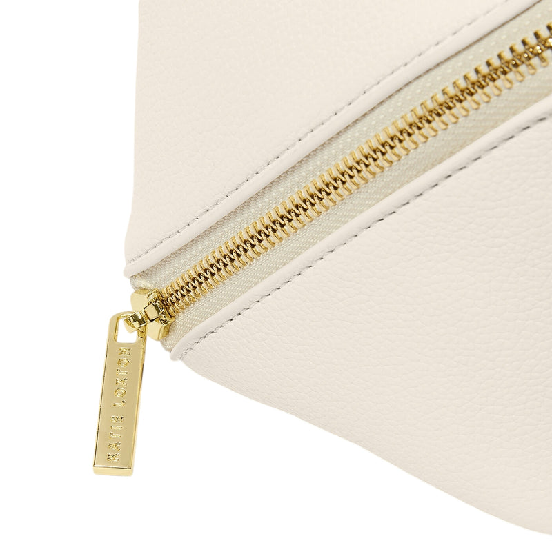 Katie Loxton Makeup and Wash Bag Large in Off White KLB3346 zip detail