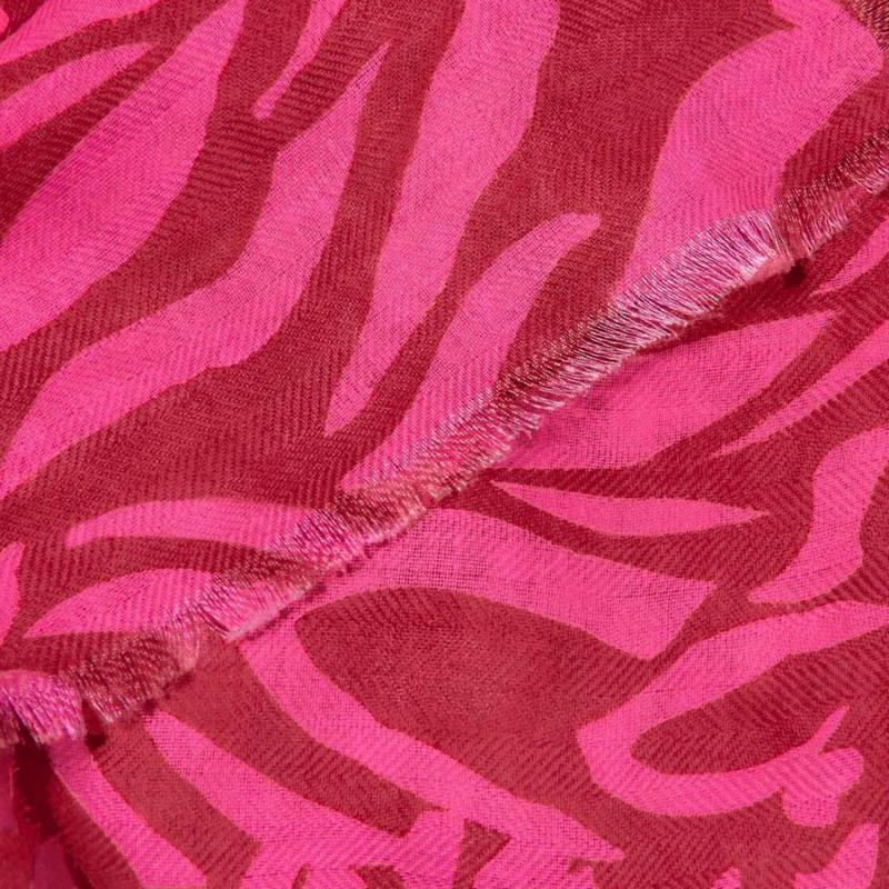 Katie Loxton Printed Scarf Animal Red & Fuchsia KLS597 detail