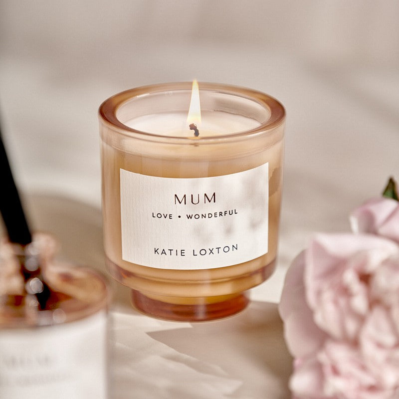 Katie Loxton Sentiment Candle Mum Fresh Linen And White Lily KLC358 lifestyle