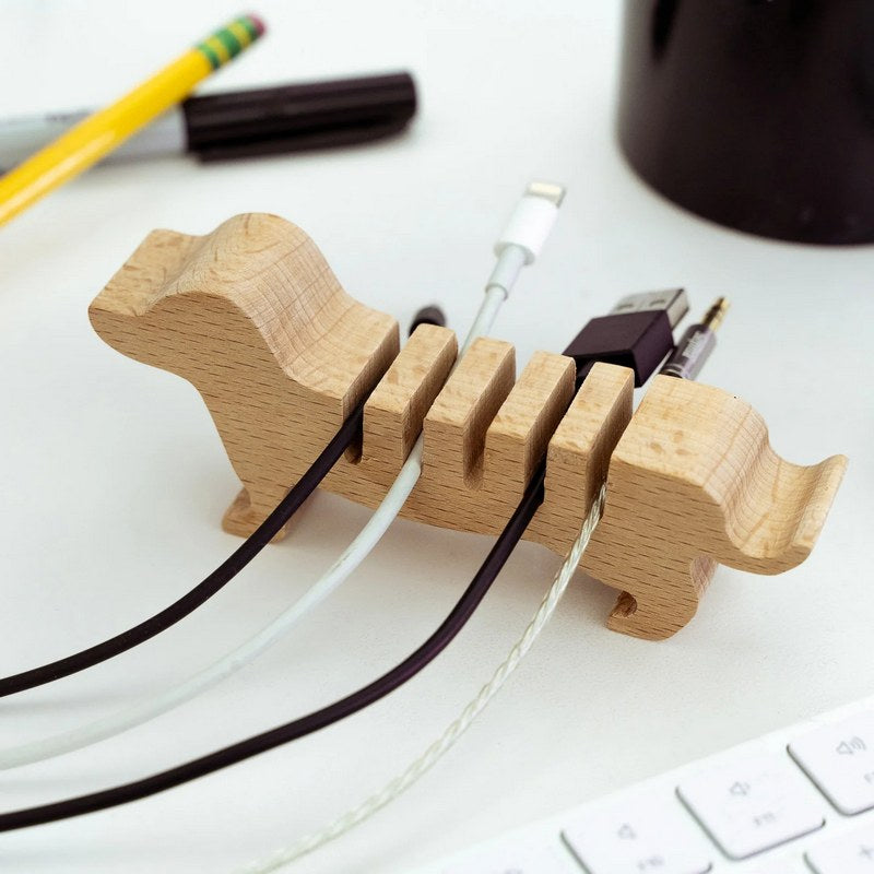 Kikkerland DOG MULTI CORD HOLDER US243 lifestyle