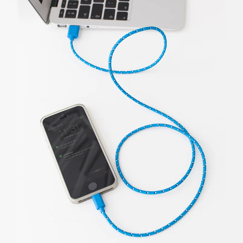 Kikkerland Extra Long iPhone Charging Cable US77 lifestyle