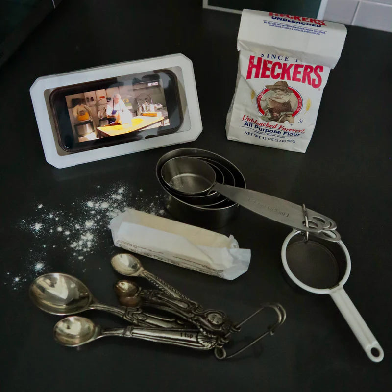 Kikkerland Shower Phone Case US233 alternative use in kitchen