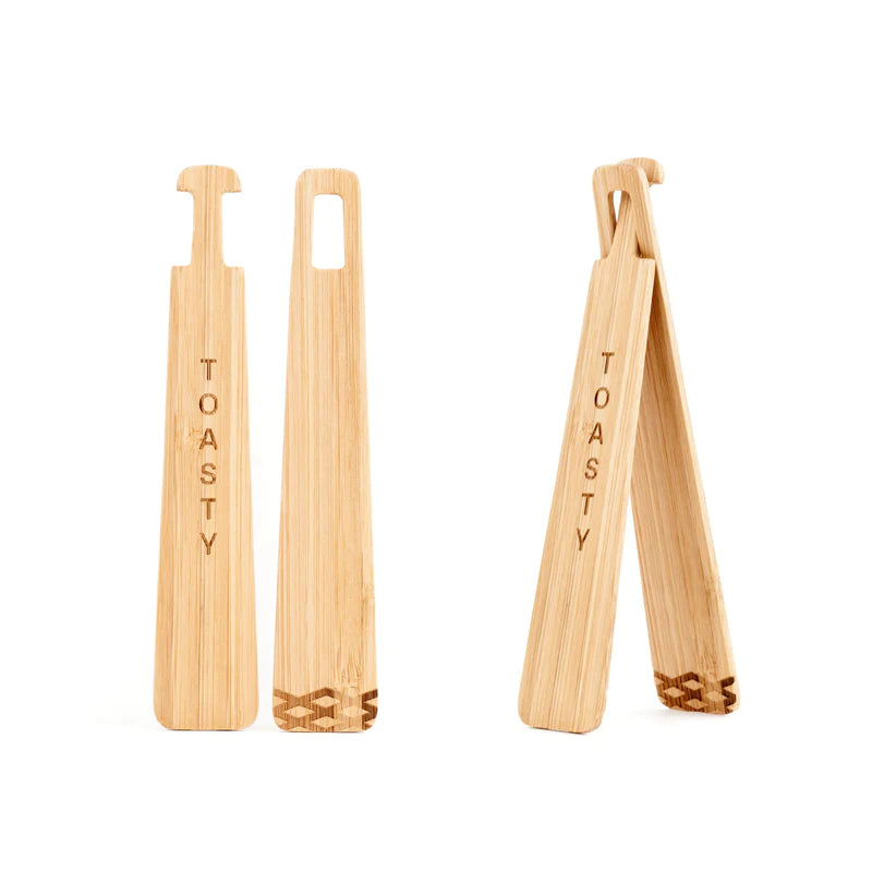 Kikkerland Toasty Bamboo Tongs KT43 main