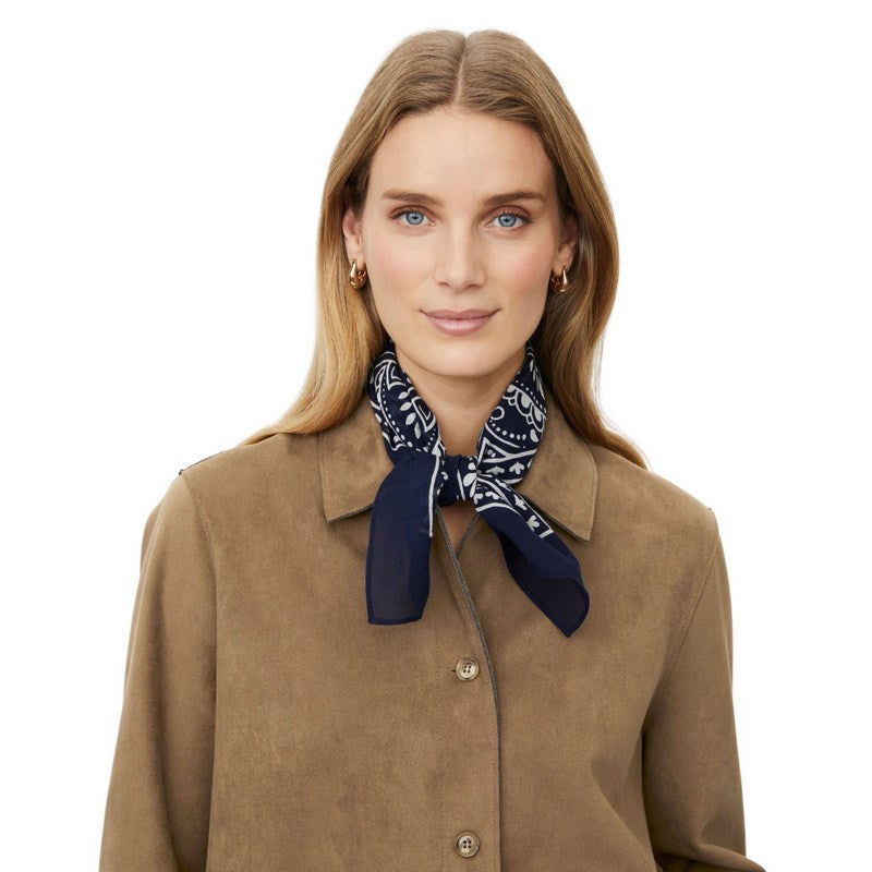 Masai Clothing Azelith Scarf 1011999-2002P on model close-up