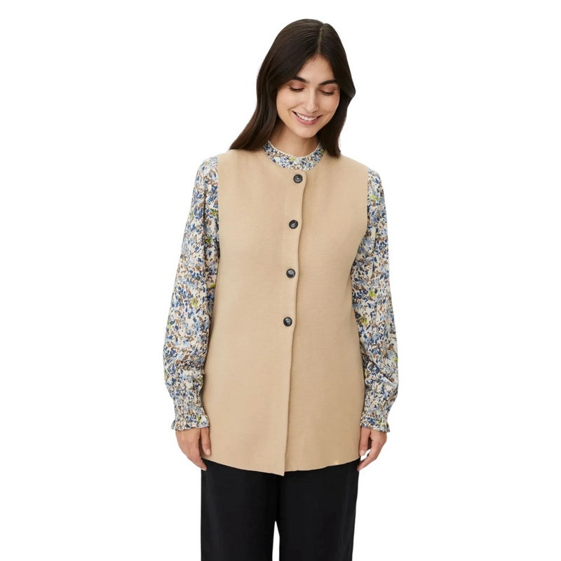 Masai Clothing Linbine Knit Cotton Cardigan Incense 1012103-4102S on model front