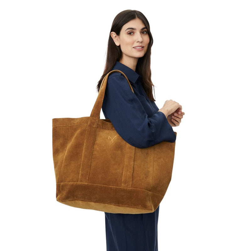 Masai Clothing Roya Corduroy Bag Medal Bronze 1012982-4114S on model