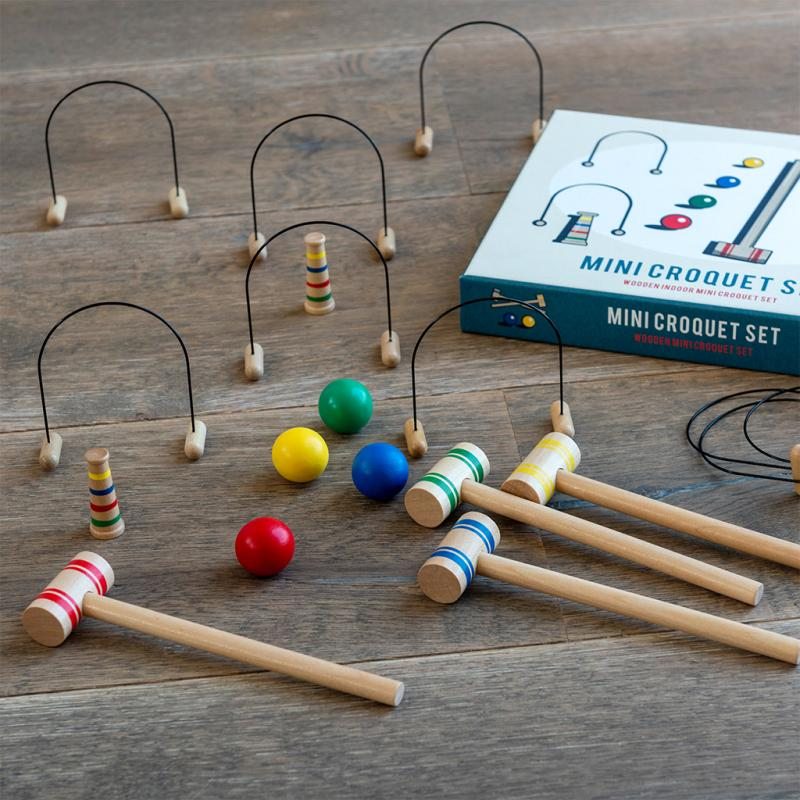 Mini Wooden Croquet Set 30407 lifestyle