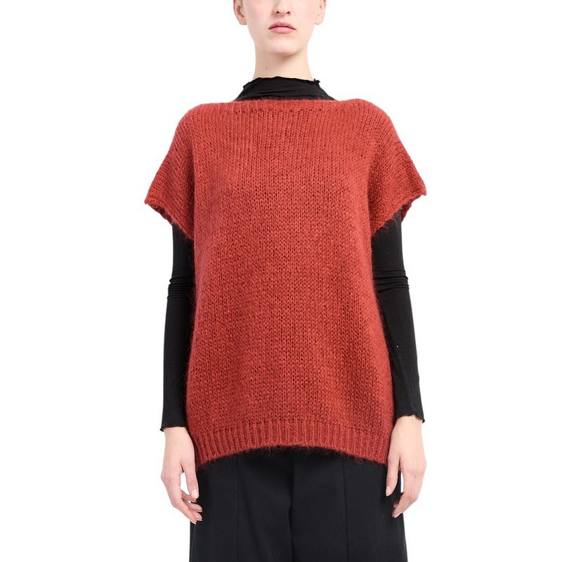 Neirami Crew-neck Mohair Gilet Red K126WM on model front