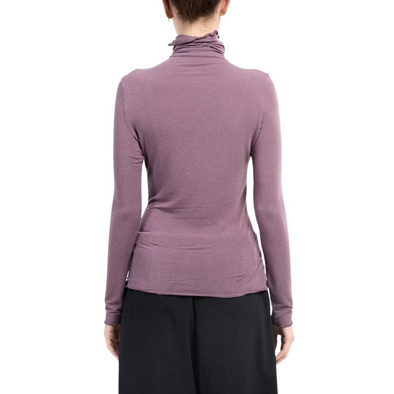 Neirami Turtleneck Long-sleeve T-Shirt Fig T118LN on model rear