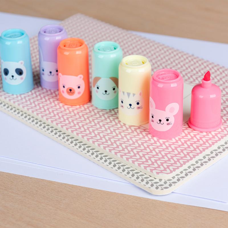 Pack of 6 Mini Animal Highlighters 29378 lifestyle