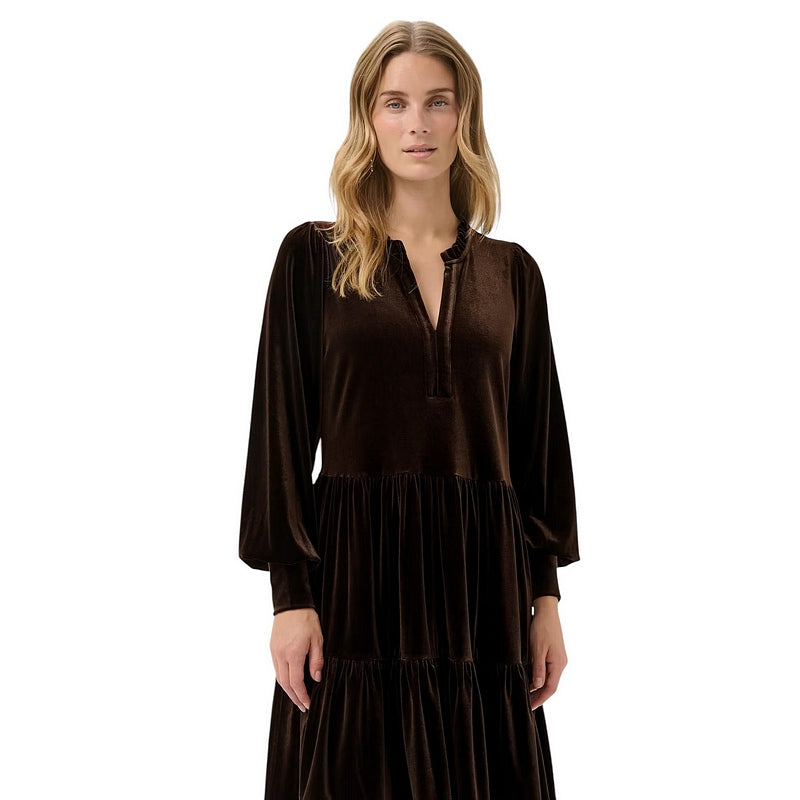 Part Two Clothing Viggase Velvet Dress Mole 30306576-191106 on model front